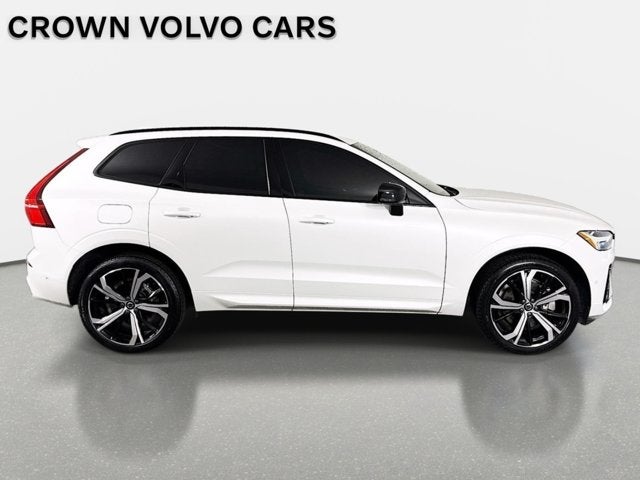 2023 Volvo XC60 Ultimate Dark Theme