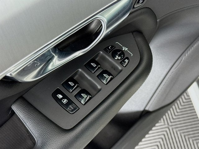 2022 Volvo XC90 Momentum