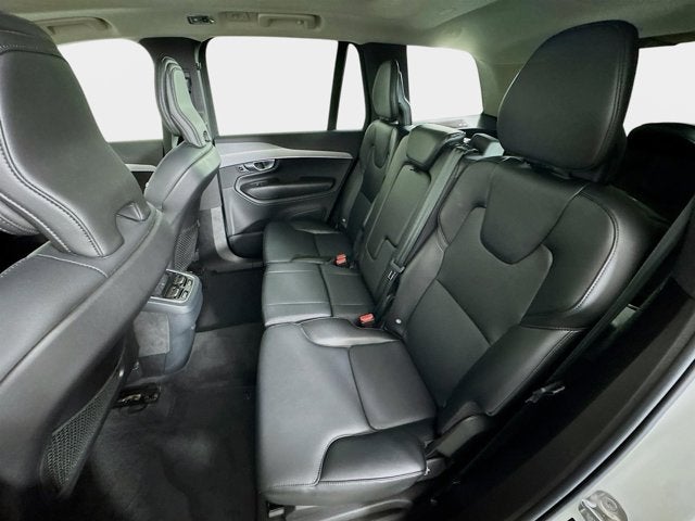 2022 Volvo XC90 Momentum