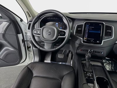 2022 Volvo XC90 Momentum