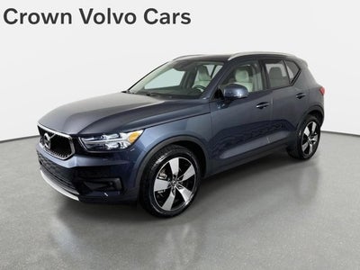 2021 Volvo XC40 Momentum