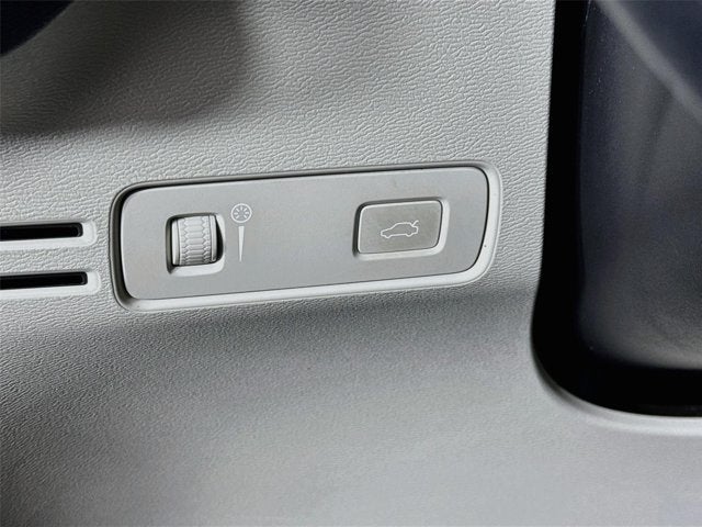 2021 Volvo XC40 Momentum