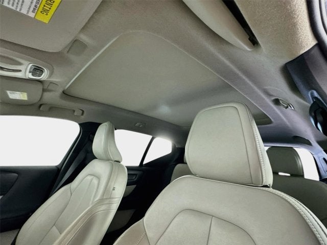 2021 Volvo XC40 Momentum