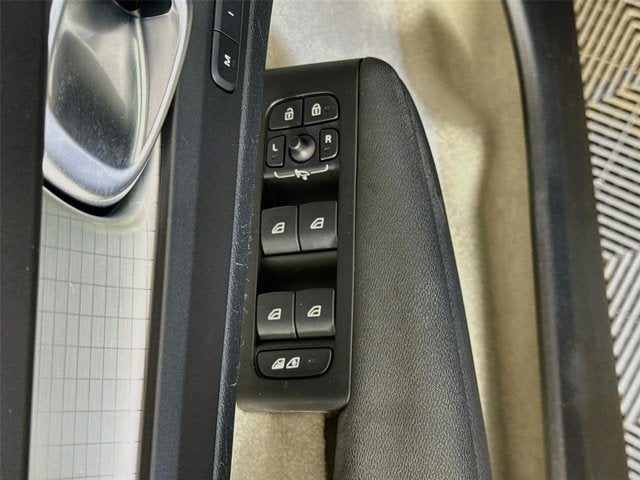 2021 Volvo XC40 Momentum