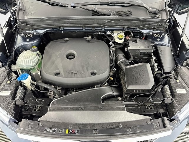 2021 Volvo XC40 Momentum