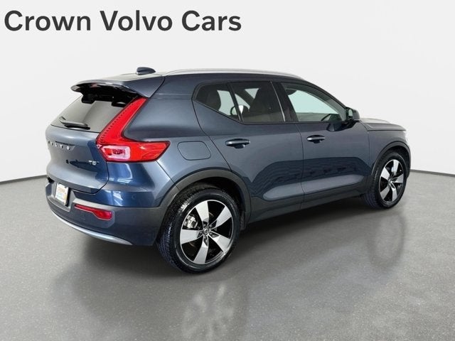 2021 Volvo XC40 Momentum