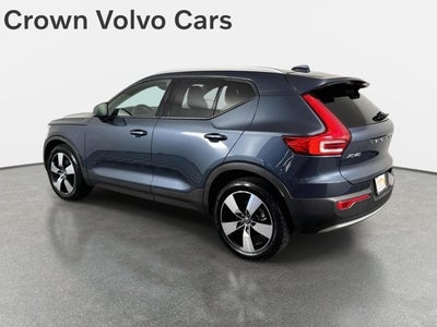 2021 Volvo XC40 Momentum