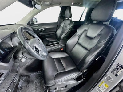 2020 Volvo XC90 Momentum