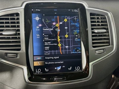 2020 Volvo XC90 Momentum