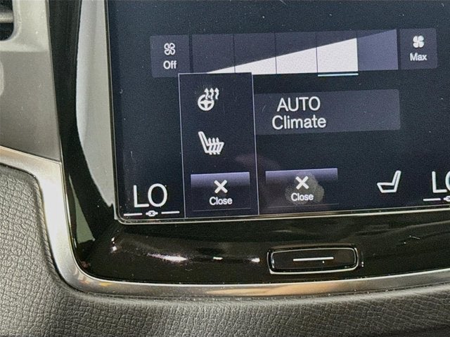 2020 Volvo XC90 Momentum