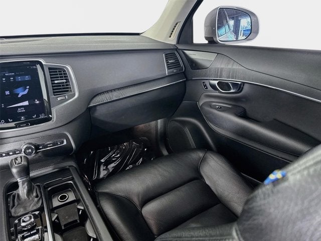 2020 Volvo XC90 Momentum