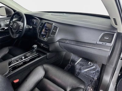 2020 Volvo XC90 Momentum