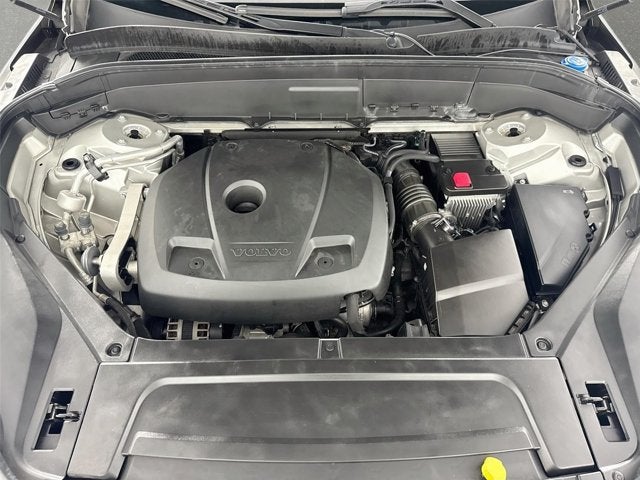 2020 Volvo XC90 Momentum