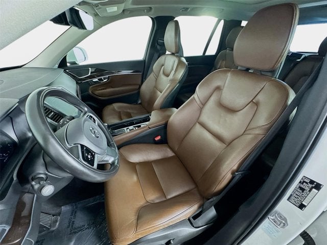 2019 Volvo XC90 Momentum