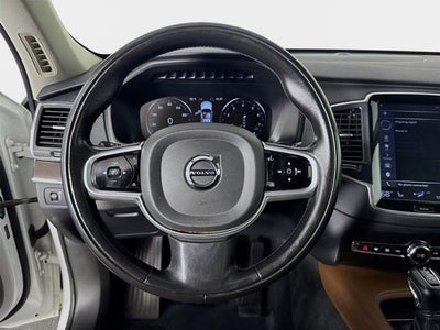 2019 Volvo XC90 Momentum