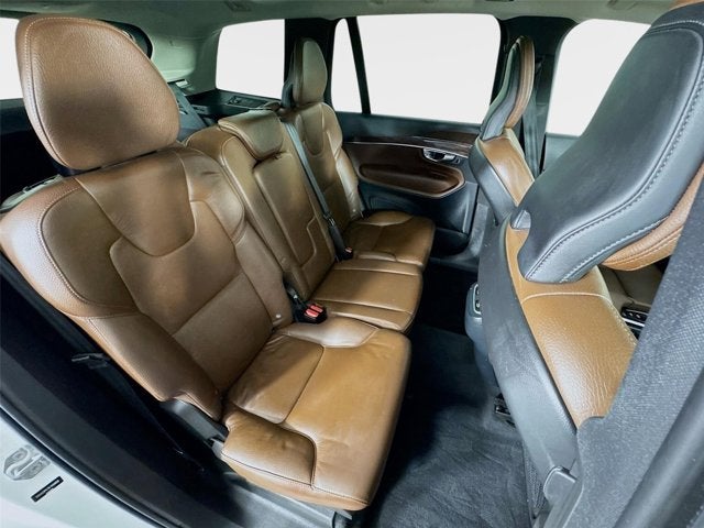 2019 Volvo XC90 Momentum