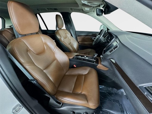 2019 Volvo XC90 Momentum