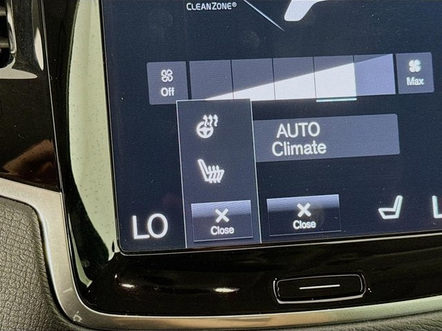 2022 Volvo XC90 Momentum