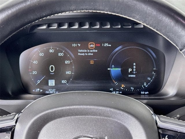 2021 Volvo XC90 R-Design