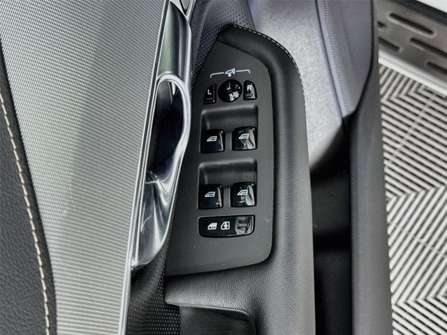 2021 Volvo XC90 R-Design