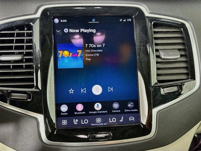 2024 Volvo XC90 Recharge Plug-In Hybrid Plus Bright Theme