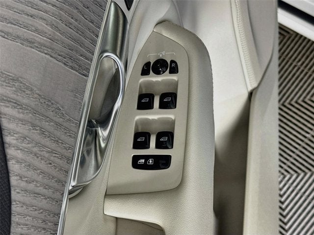 2024 Volvo XC90 Recharge Plug-In Hybrid Plus Bright Theme