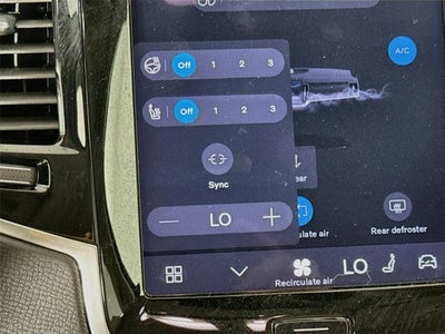2024 Volvo XC90 Recharge Plug-In Hybrid Plus Bright Theme