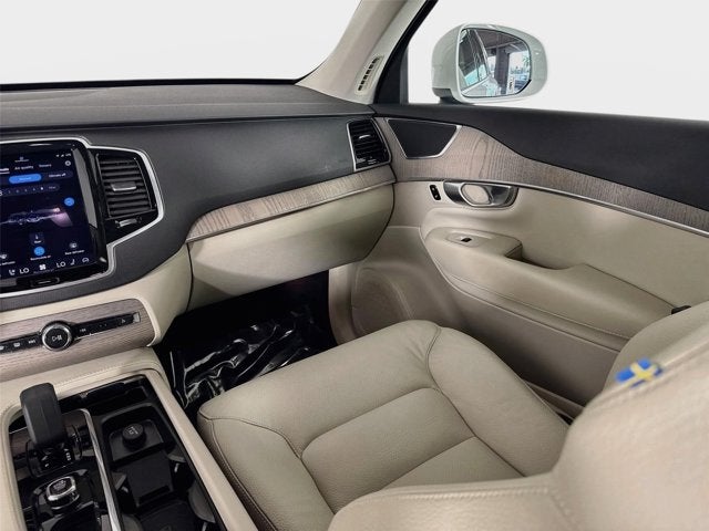 2024 Volvo XC90 Recharge Plug-In Hybrid Plus Bright Theme