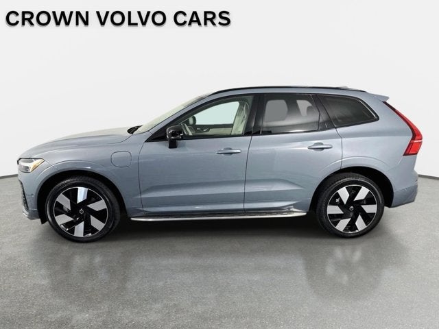 2024 Volvo XC60 Recharge Plug-In Hybrid Ultimate Dark Theme