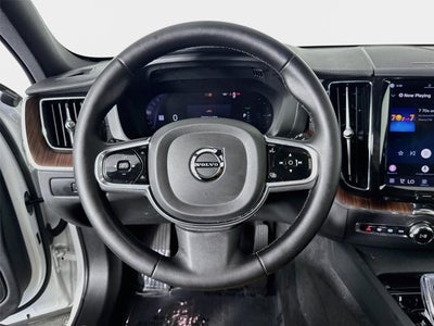 2023 Volvo XC60 Recharge Plug-In Hybrid Ultimate Dark Theme