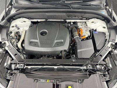 2023 Volvo XC60 Recharge Plug-In Hybrid Ultimate Dark Theme