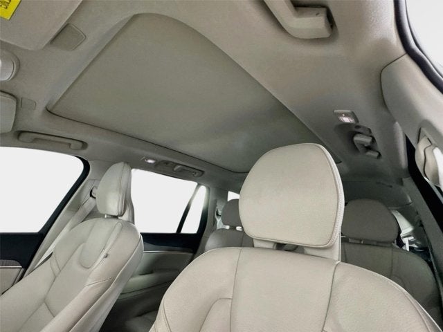 2025 Volvo XC90 Plug-In Hybrid Plus