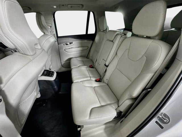 2025 Volvo XC90 Plug-In Hybrid Plus