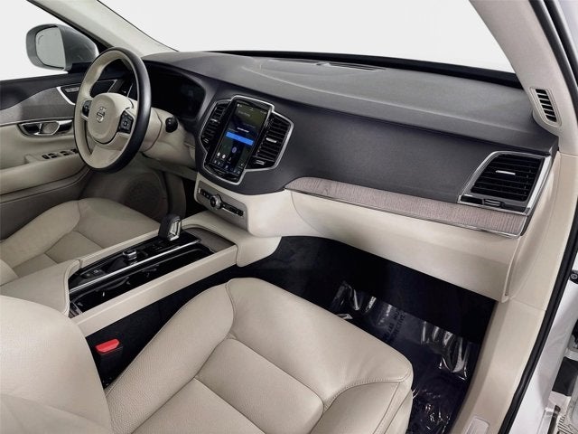 2025 Volvo XC90 Plug-In Hybrid Plus
