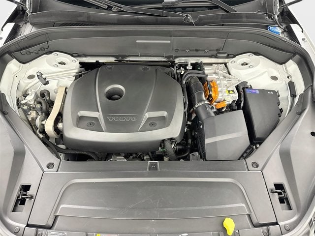 2025 Volvo XC90 Plug-In Hybrid Plus