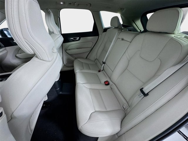 2025 Volvo XC60 Plug-In Hybrid Plus