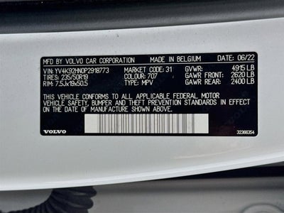 2023 Volvo XC40 Plus Bright Theme