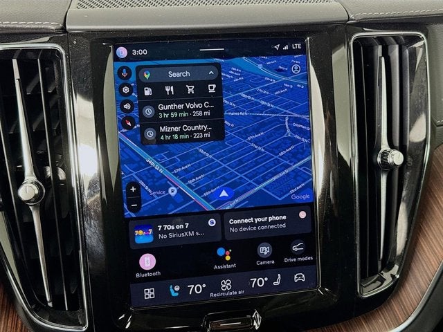 2023 Volvo XC60 Ultimate Bright Theme