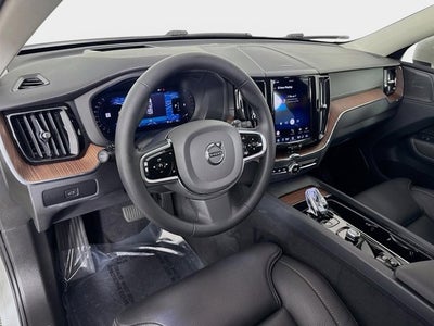 2023 Volvo XC60 Ultimate Bright Theme