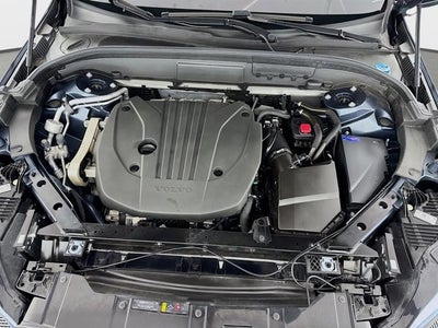 2023 Volvo XC60 Ultimate Bright Theme