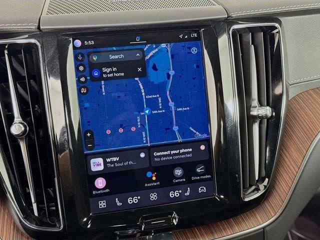 2023 Volvo XC60 Ultimate Bright Theme