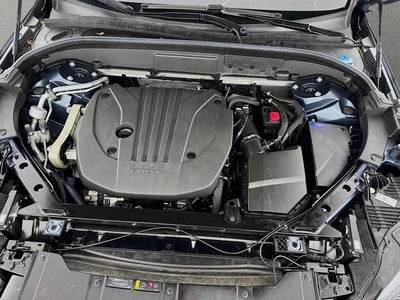2023 Volvo XC60 Ultimate Bright Theme