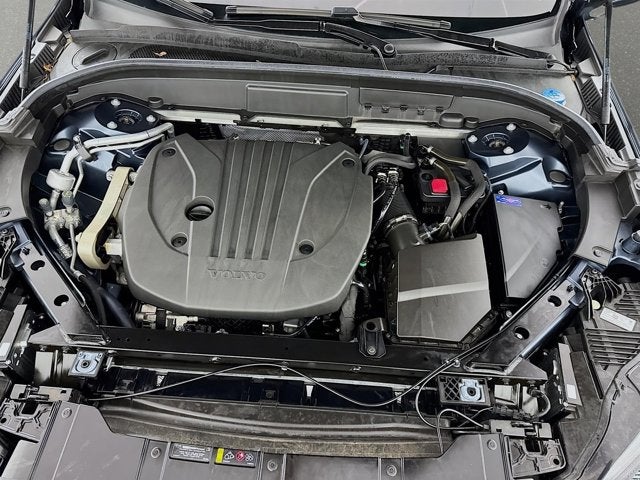 2023 Volvo XC60 Ultimate Bright Theme