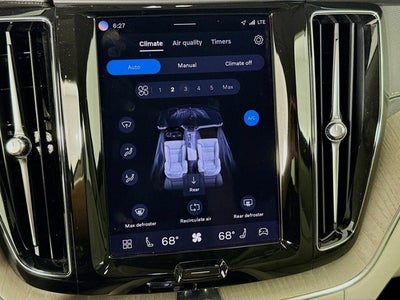 2023 Volvo XC60 Ultimate Bright Theme