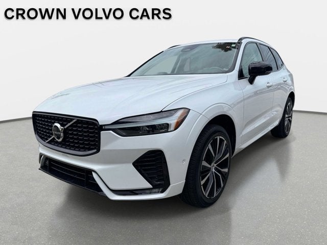 2023 Volvo XC60 Plus Dark Theme