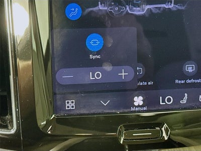 2023 Volvo XC60 Plus Dark Theme