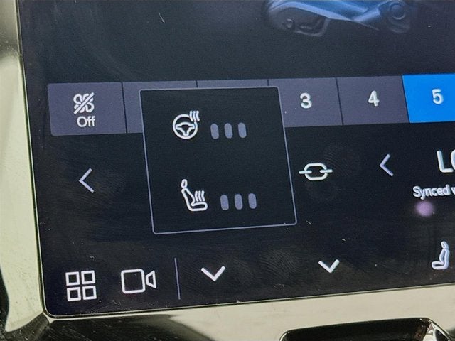 2023 Volvo XC60 Plus Dark Theme