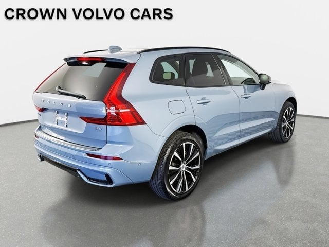 2023 Volvo XC60 Plus Dark Theme