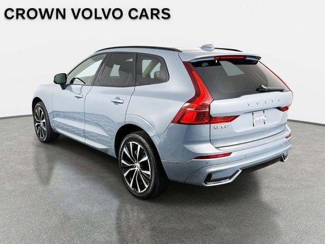 2023 Volvo XC60 Plus Dark Theme
