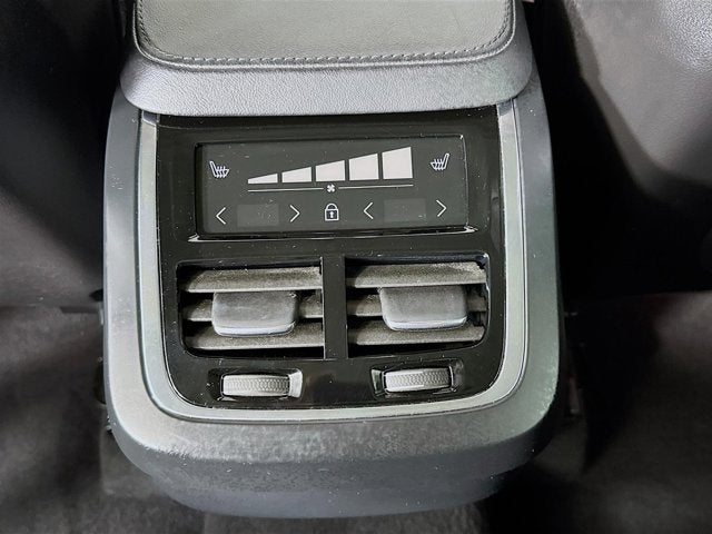 2023 Volvo XC90 Plus